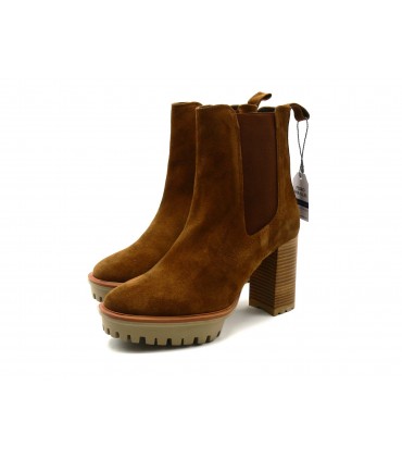Botin Fuelle Velour de PEDRO MIRALLES